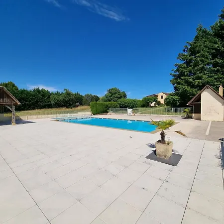 Appartemment Avec Jardin Non Clos - Saint Genies - 4 Pers - Piscine * Le Calet